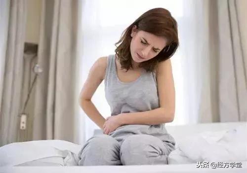 女朋友来大姨妈疼得厉害怎么哄,女生来大姨妈怎么哄女友开心