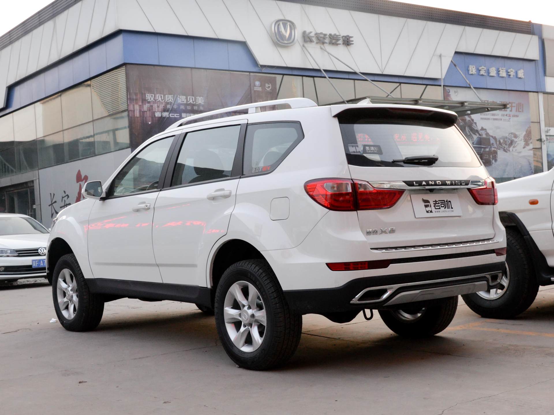 12款陆风x8柴油版2.0t油耗高,陆风x82.0t汽油四驱家用代步