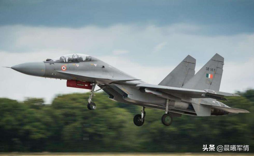 fc-1战斗机和鹰狮,fc-1枭龙战机