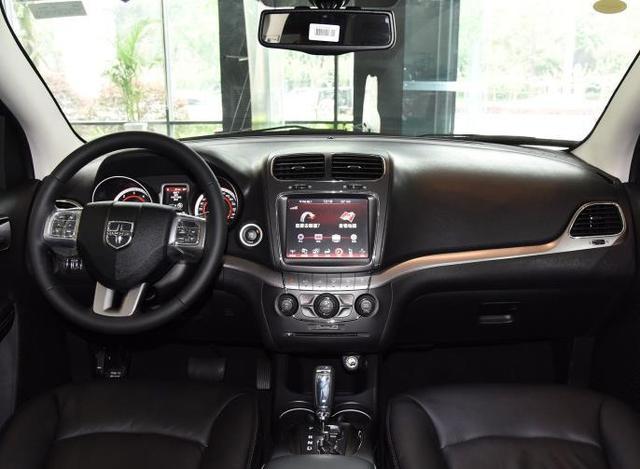 10年道奇酷威车主真实感受,买道奇酷威