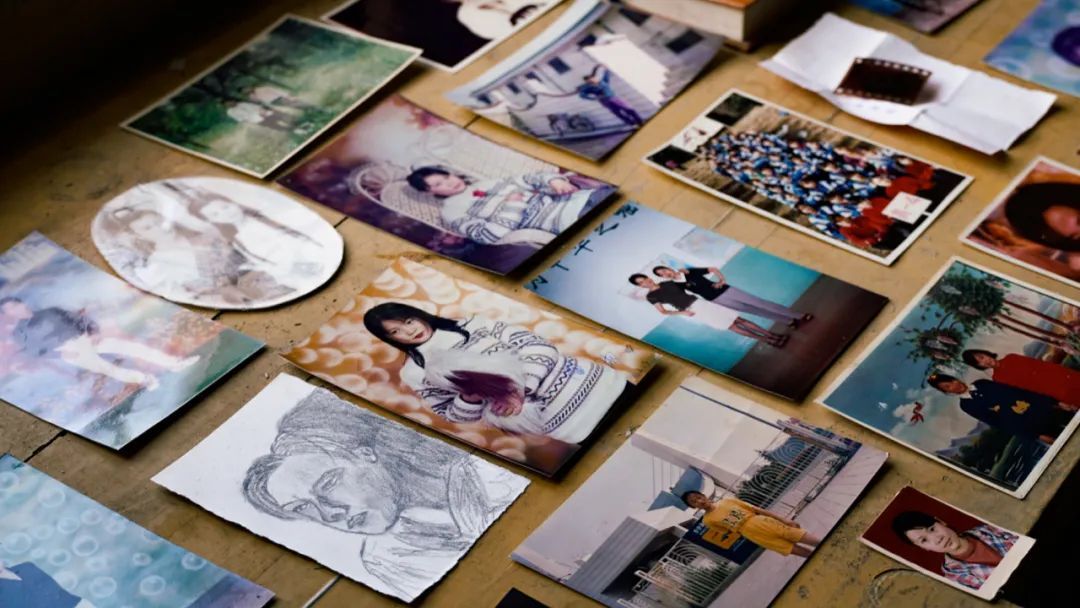 东北大妞拍废墟,东北大妞年轻照片