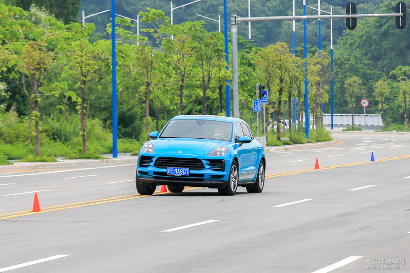 2019款保时捷macans运动suv之选 (2022款保时捷macan s深度试驾2.9t)