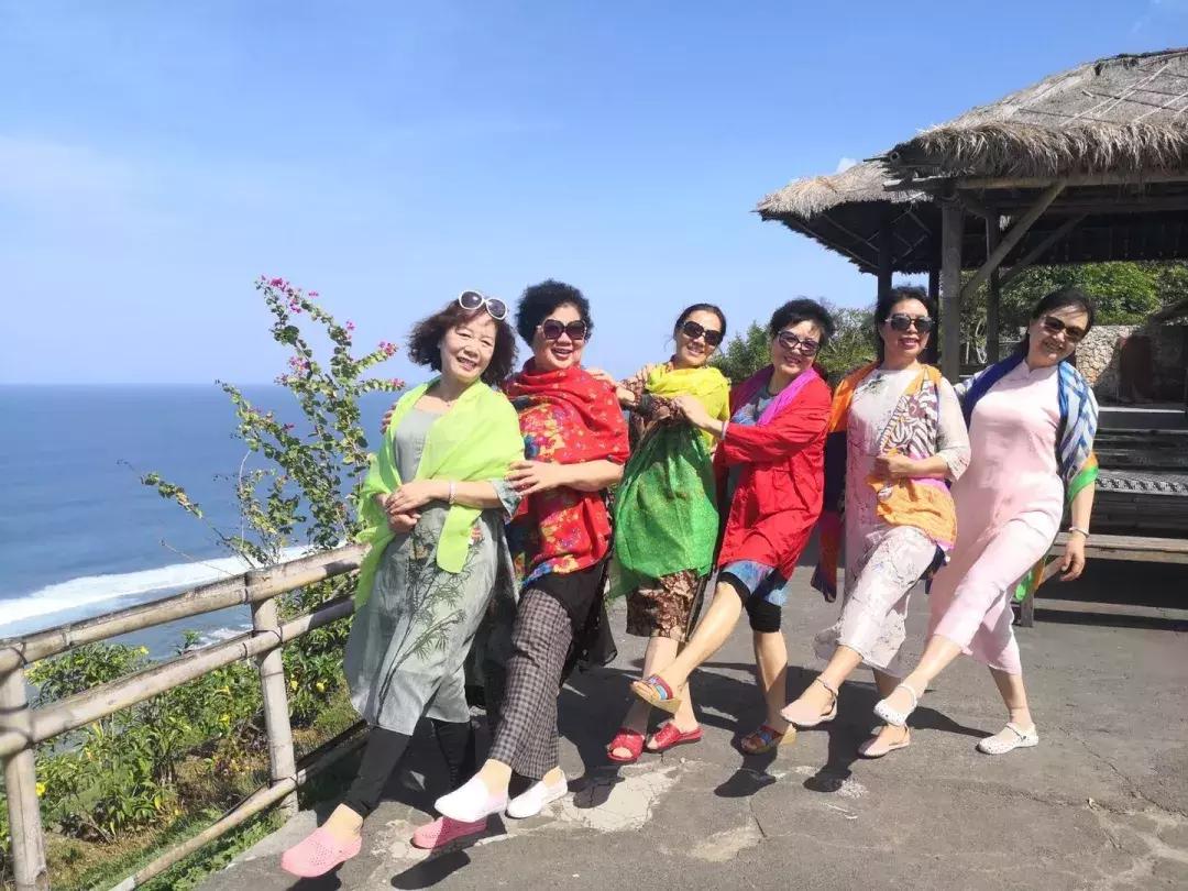 澶у鍑洪棬鏃呮父鎷嶇収濮垮娍鍚堣緫,涓浗澶у澶栧嚭鏃呮父