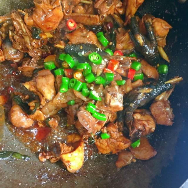 辣炒鸡肉家常做法,鸡肉不辣怎么炒才好吃