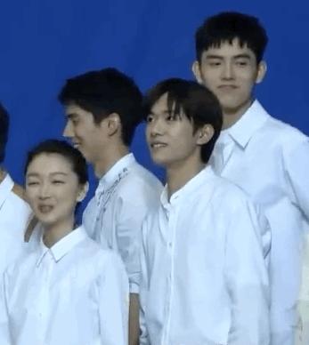 闭口反反复复长到底怎样才能根治,闭口反反复复长怎么办