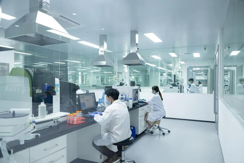 头条专访|芭薇市场总监杨红华：成为高端国货品牌的坚强后盾