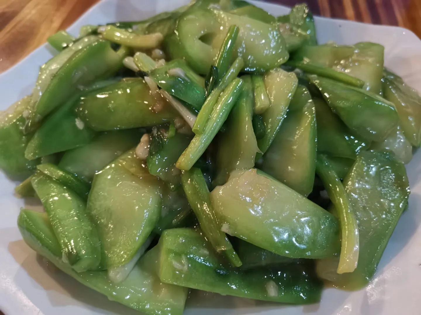 第一次去海南，司机问我，武汉人吃过基围虾吗？