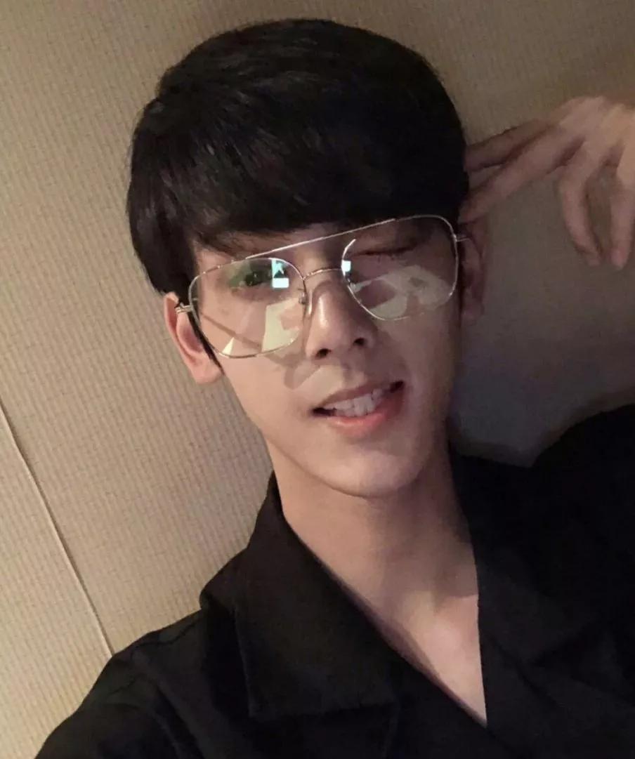 最近很流行的眼镜,最近特别流行的眼镜