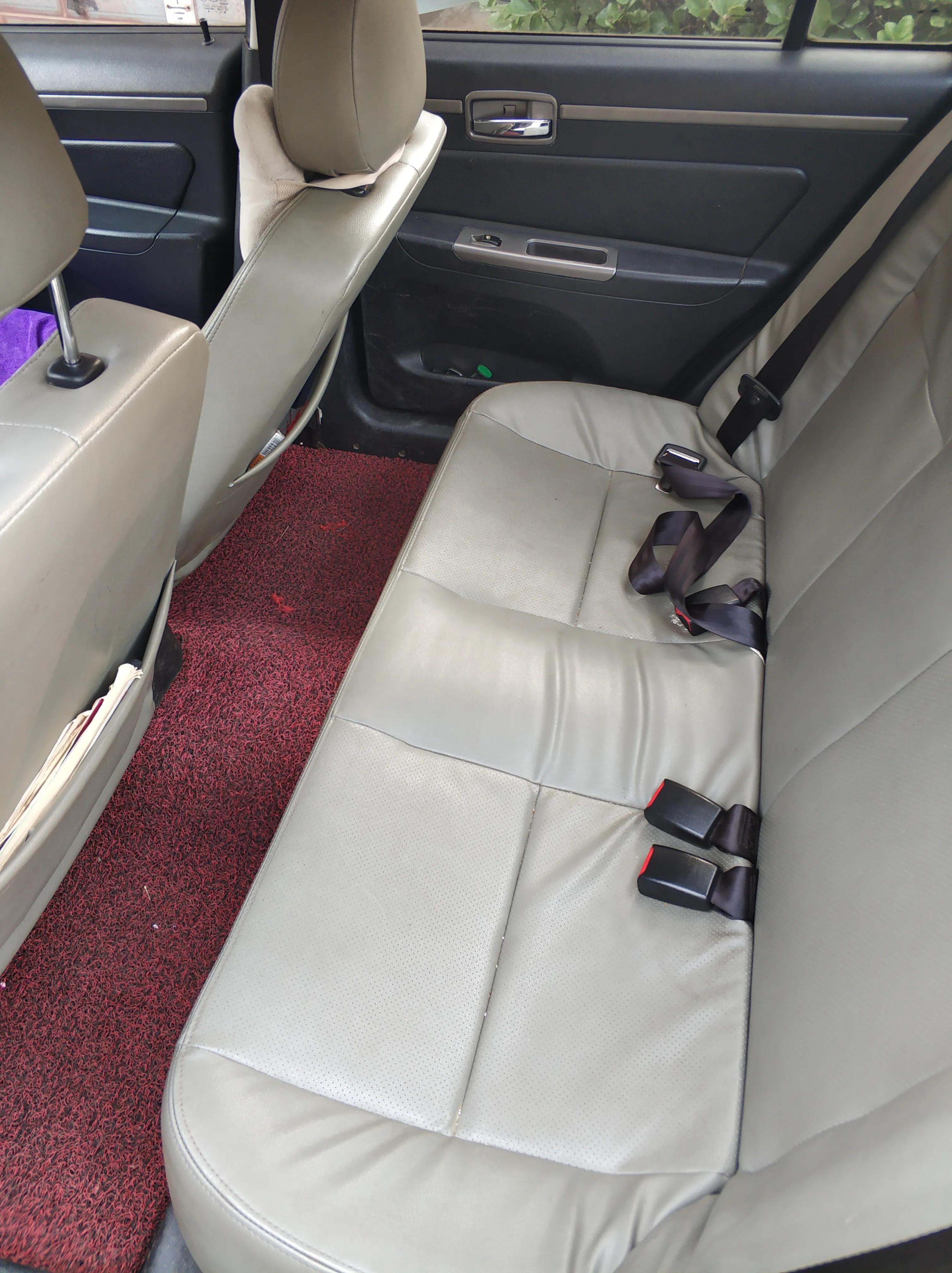 12年自由舰多少钱,11年自由舰三缸二手车价格