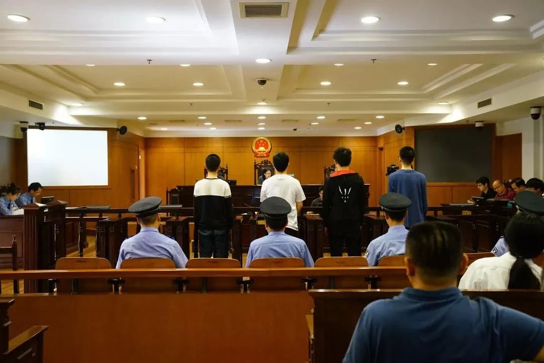 吃鸡外挂被判刑案例,吃鸡外挂案获刑四年