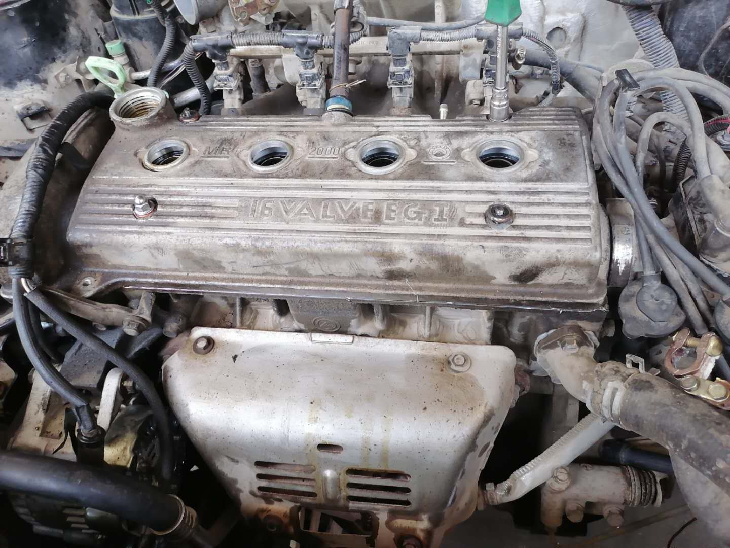 发动机漏油和烧机油大修多少钱,发动机漏油维修费用明细表