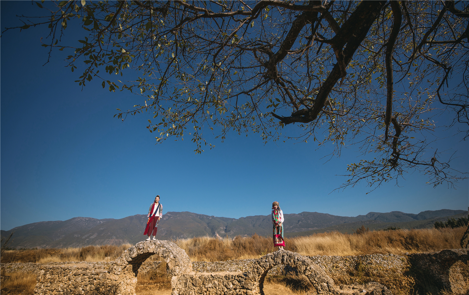 丽江婚纱摄影鹿岛旅拍,丽江旅拍欧式教堂婚纱照
