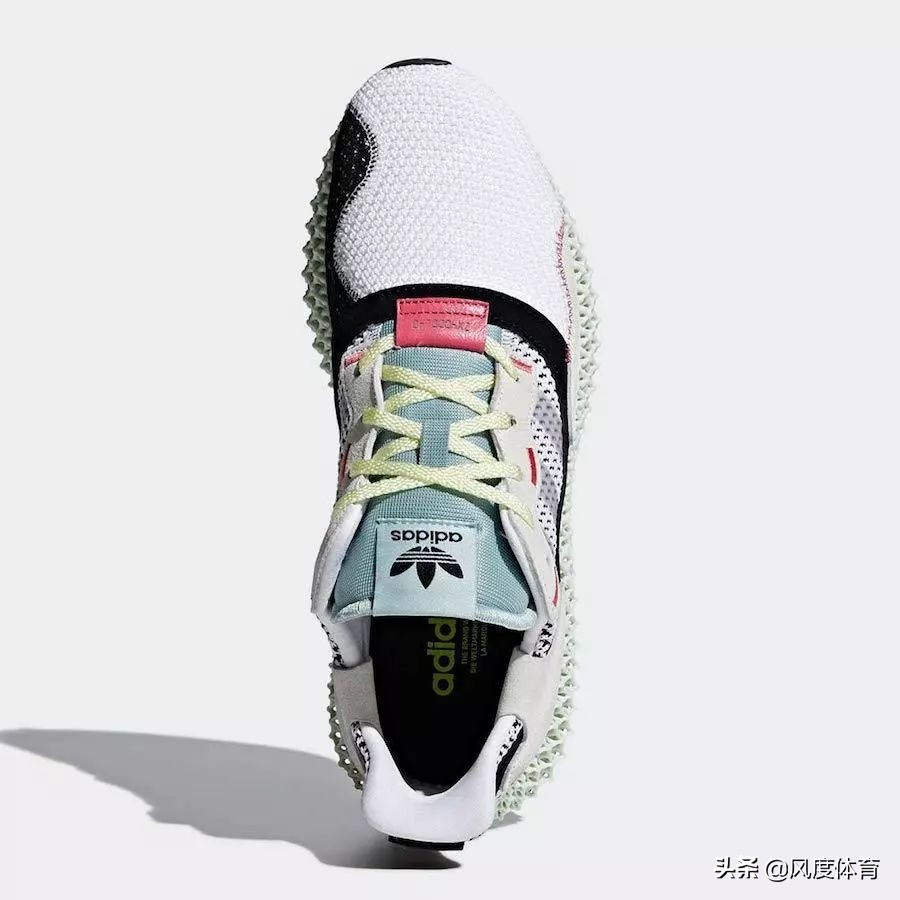 朱一龙惊艳神图氛围感,朱一龙之前春晚的全白色服装图文