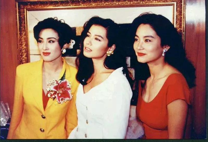 脸大的女生适合哪种脸型,女生脸大的5大特征