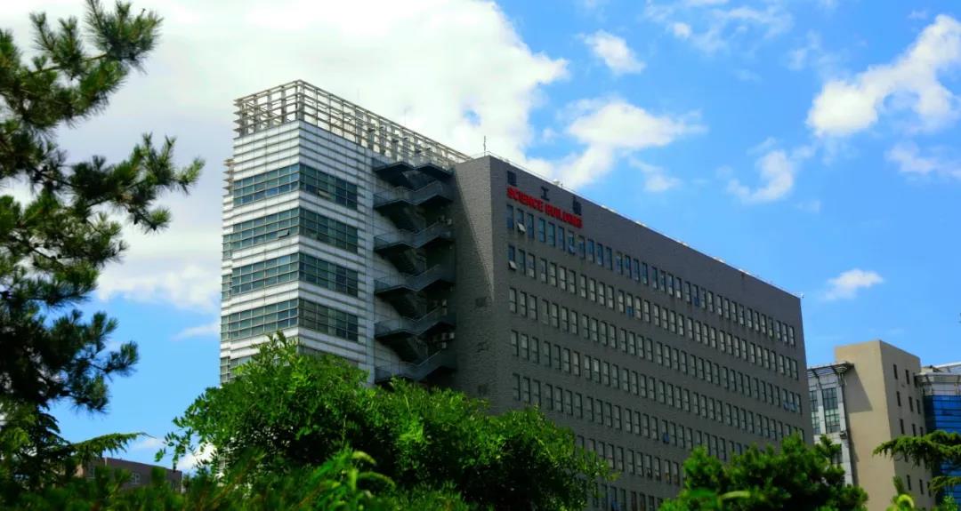 尴尬的中央民族大学，身为985高校，排名太辣眼，差点跌出前百强