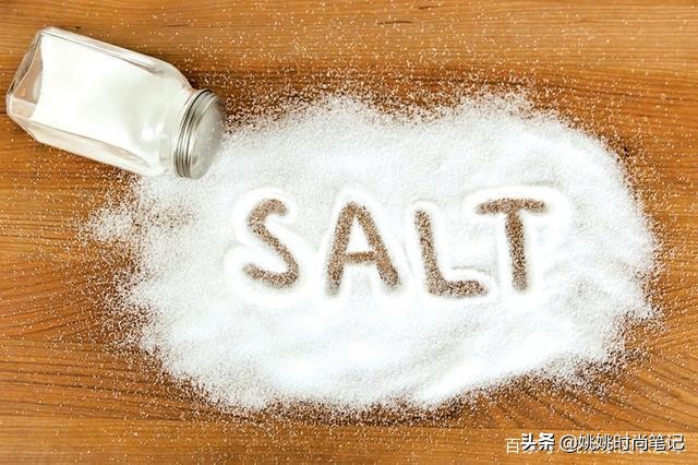 衣服没掉色为什么衣服会染色,衣服褪色和染色的区别