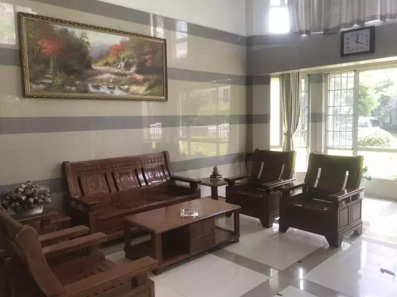 没有业委会怎么涨物业费,小区业委会主动要求提高物业费