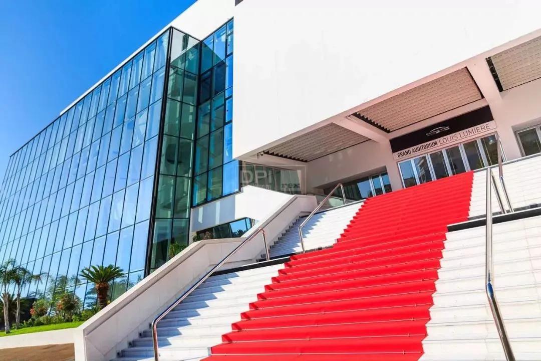迪拜帆船酒店建材是什么,迪拜帆船酒店用欧派橱柜