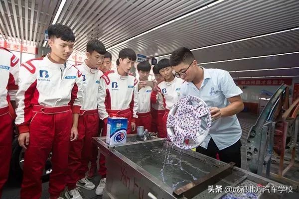 成都专业汽车学校招生,成都北方汽车学校