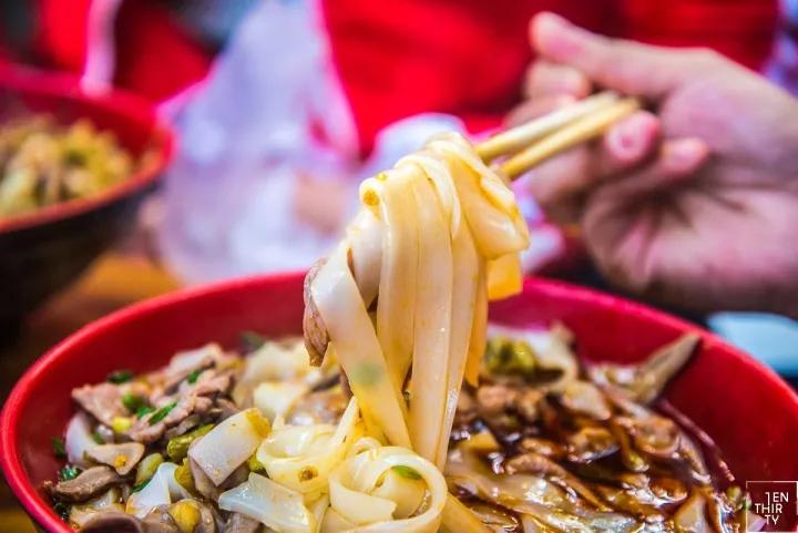 爱吃米粉的有福了，武汉生烫牛肉粉推荐