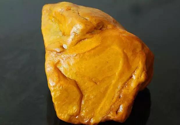 捡到这些石头不要扔真的很值钱,哪些石头价值连城千万别扔