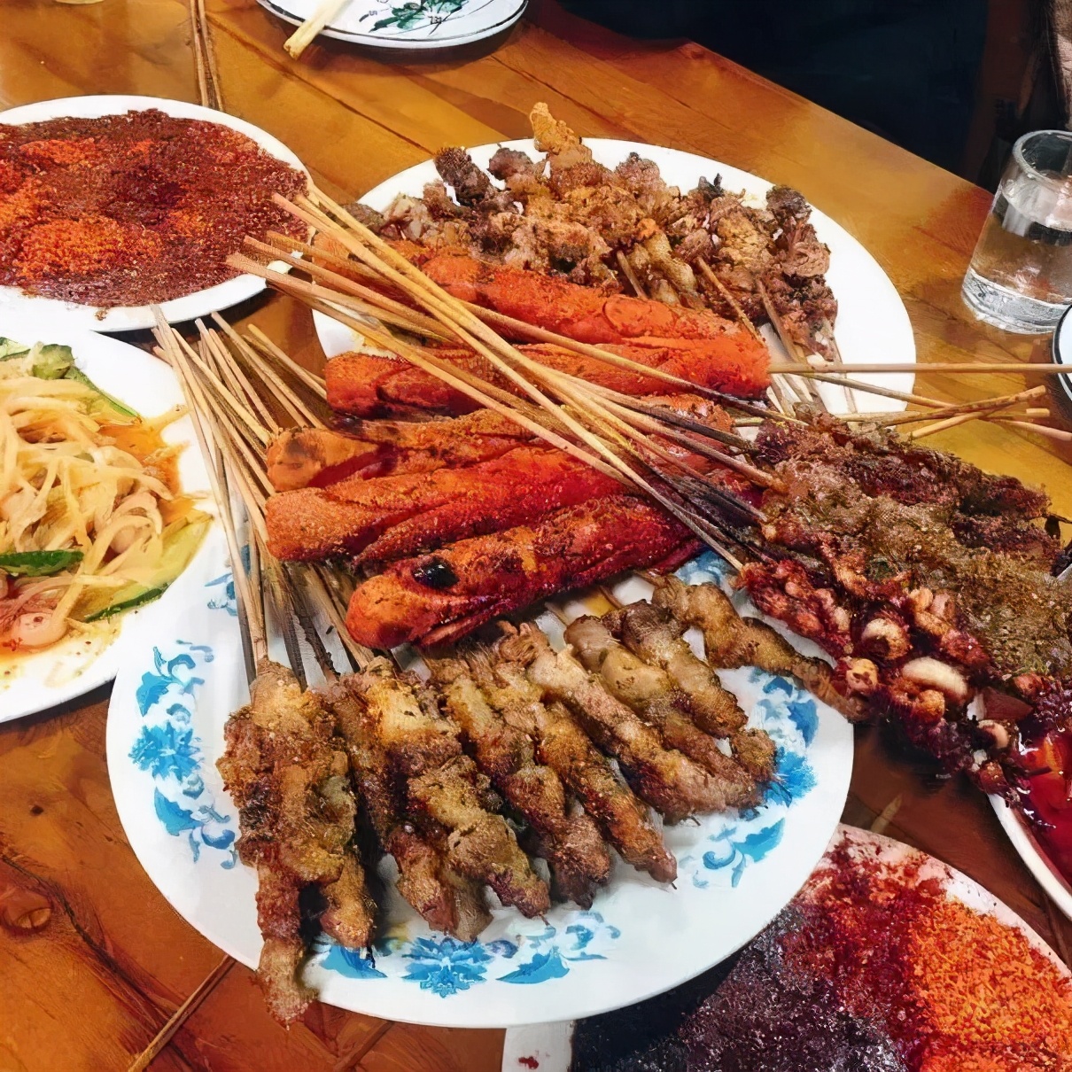 沈阳人有多爱吃鸡架,沈阳人为什么喜欢吃鸡架