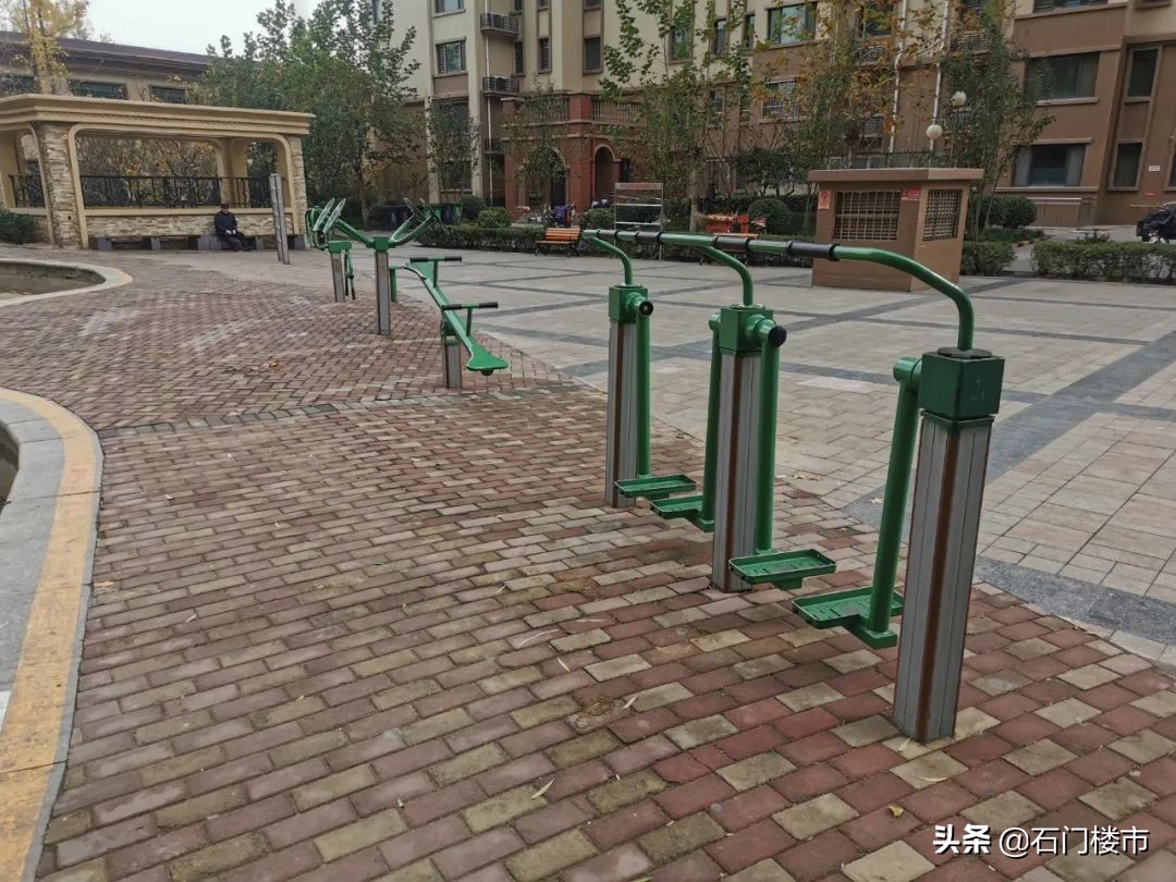 近30天逾350人看房！洋味足却有bug！中介说：采光不太好