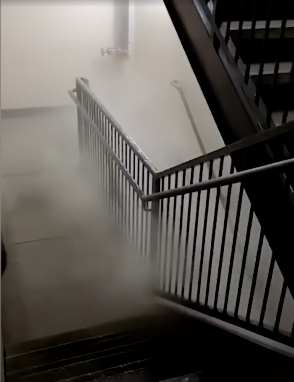 美国得州大暴风雪,直击寒潮暴击后的美国得州