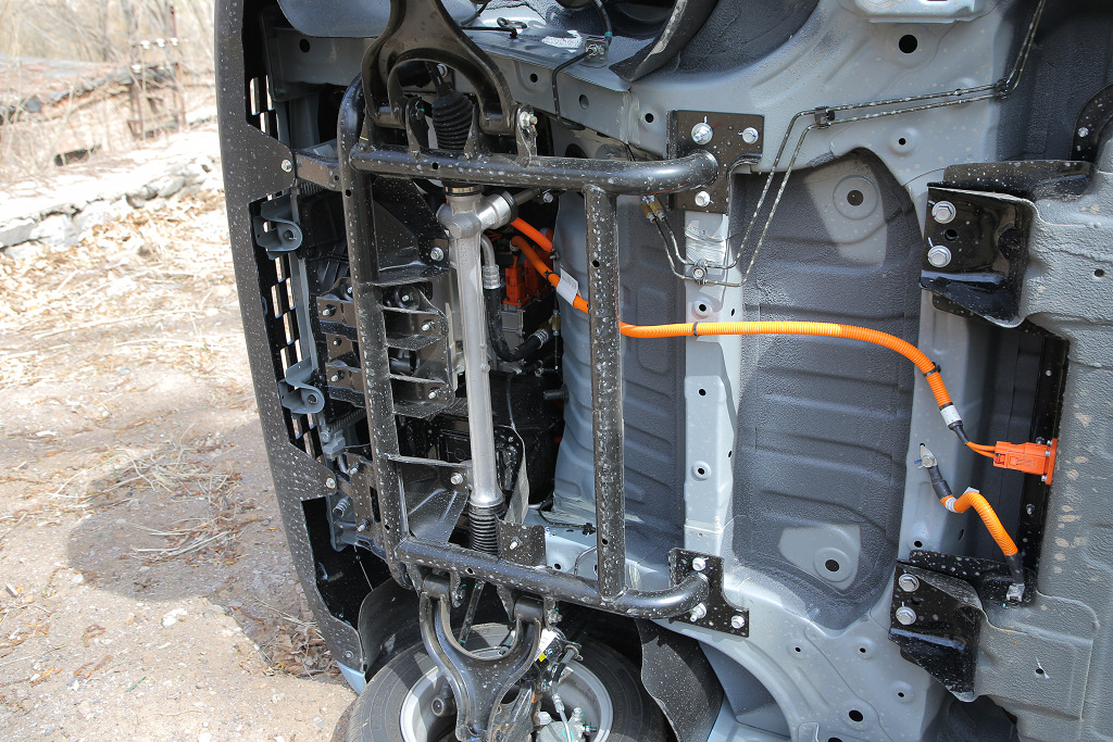 宏光miniev底盘,五菱宏光miniev升高底盘