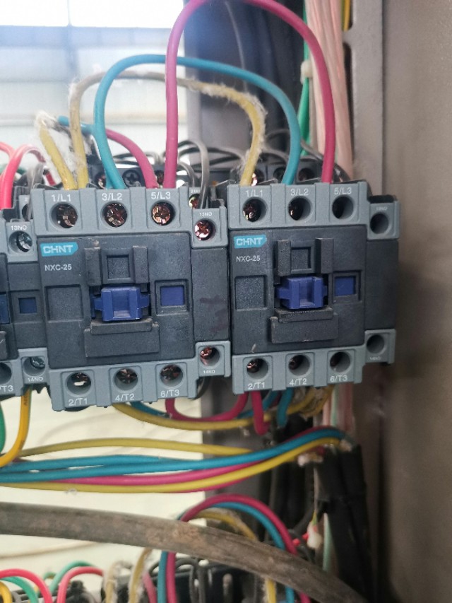 变频器怎样实现电机转速高,电机转速太快怎么让它转慢点