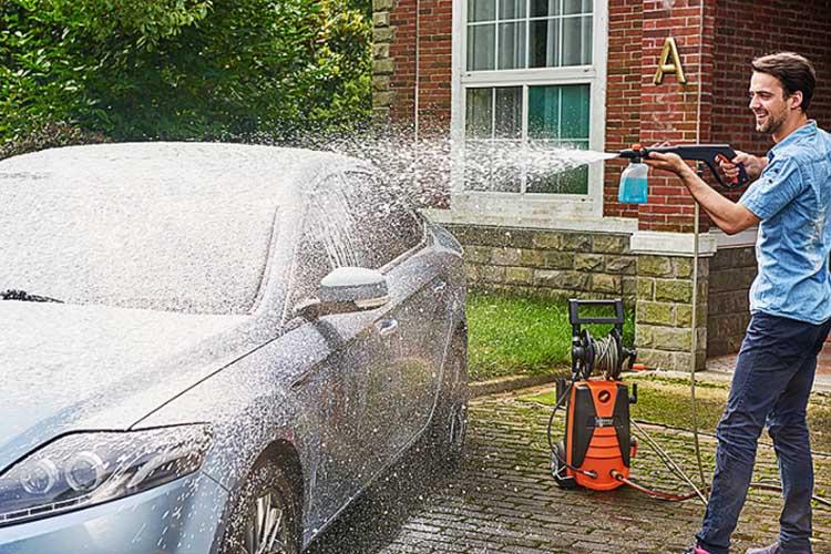 家用洗车机你的挑对了吗？正确挑选让你从此每天开新车哟