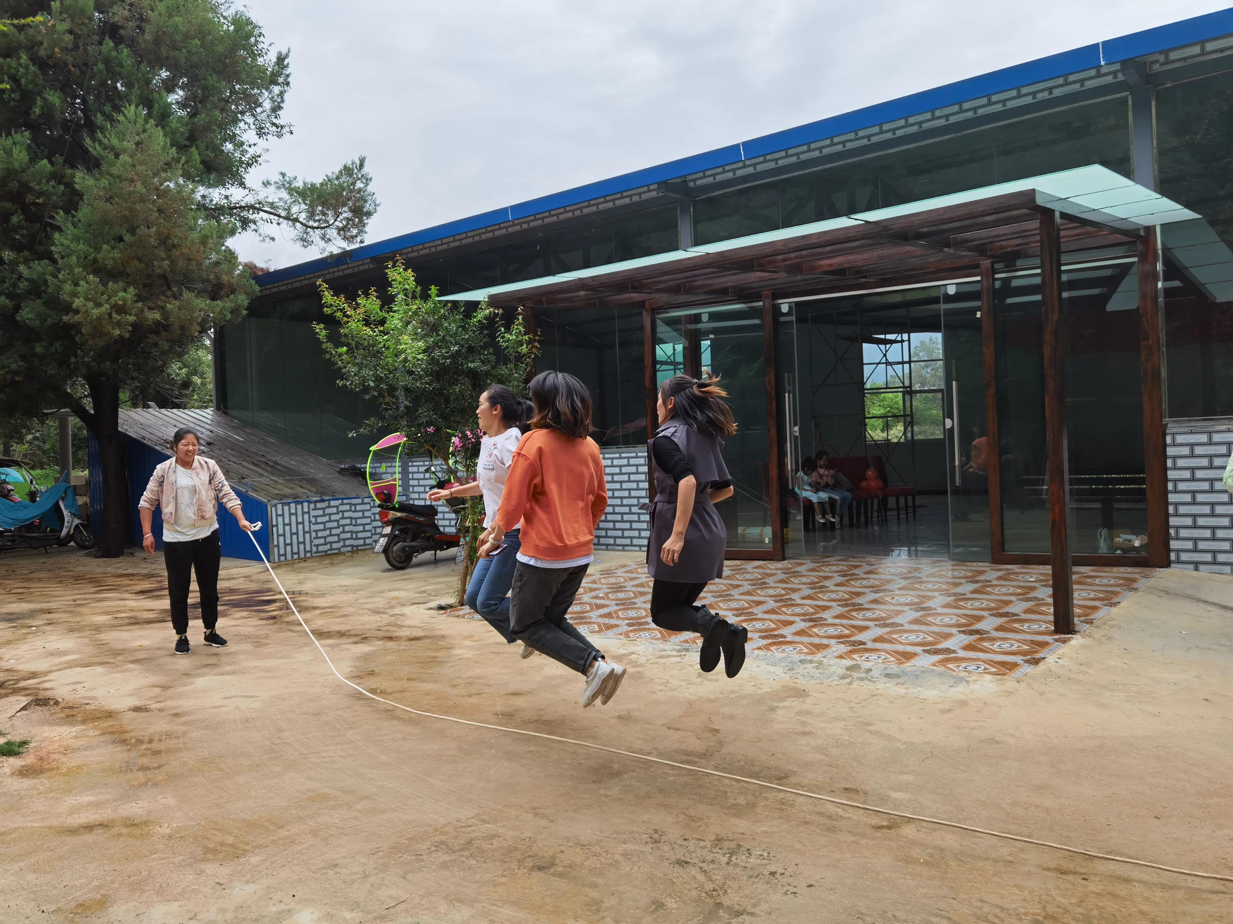 给大家讲一些很有意义的话,给大伙讲一段故事