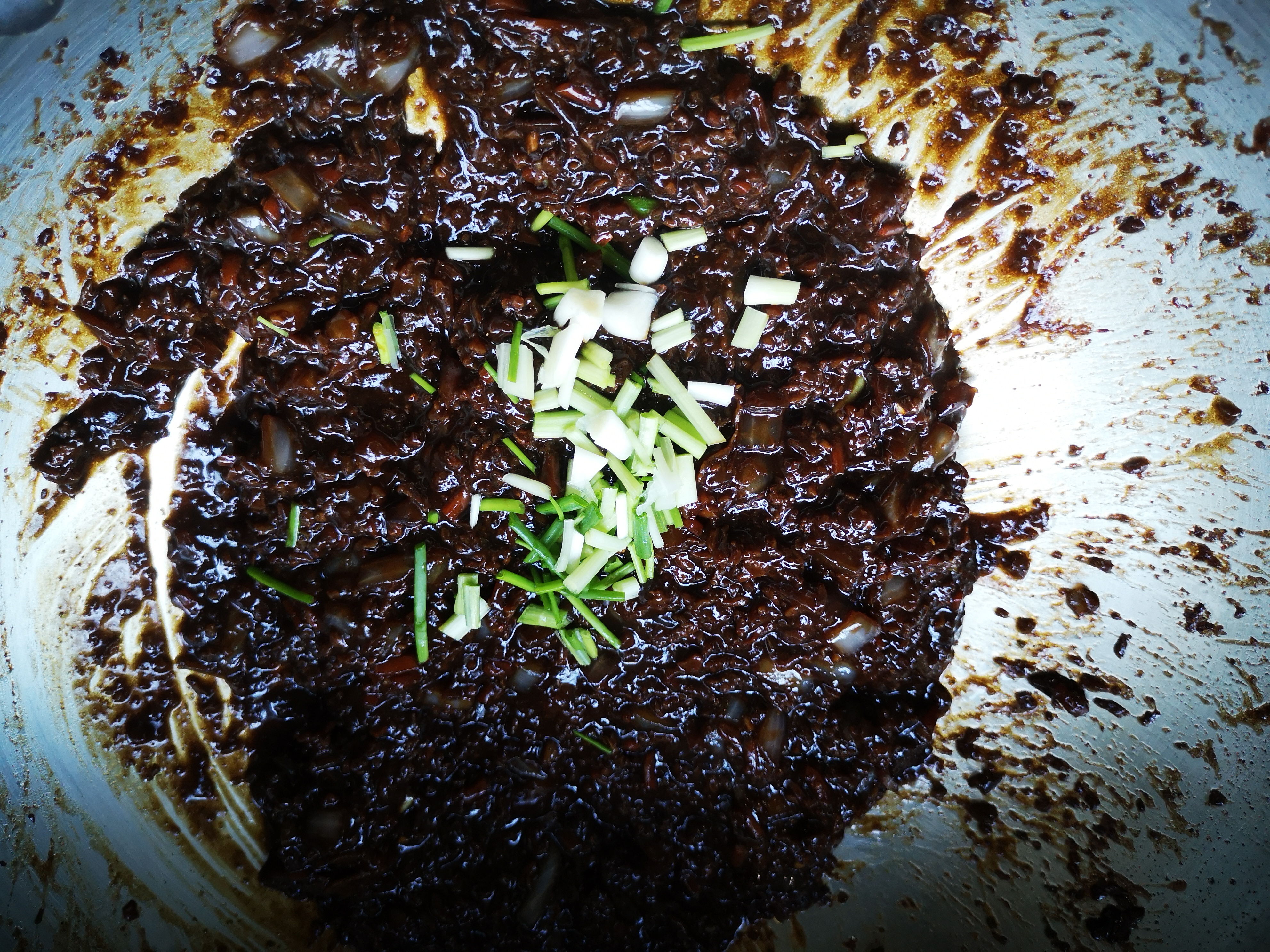 炸酱面是用干黄酱还是甜面酱,家常炸酱面用甜面酱还是黄豆酱