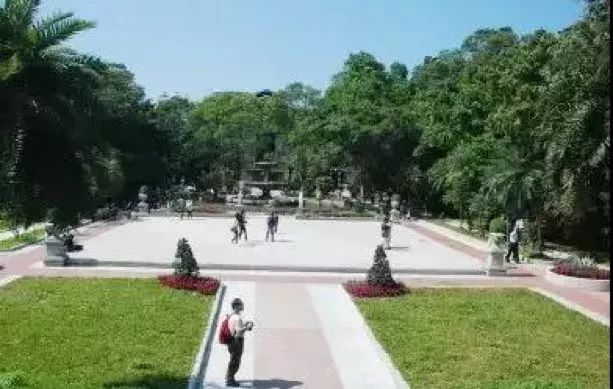 *子烟电**颠覆下，老卷烟厂路在何方