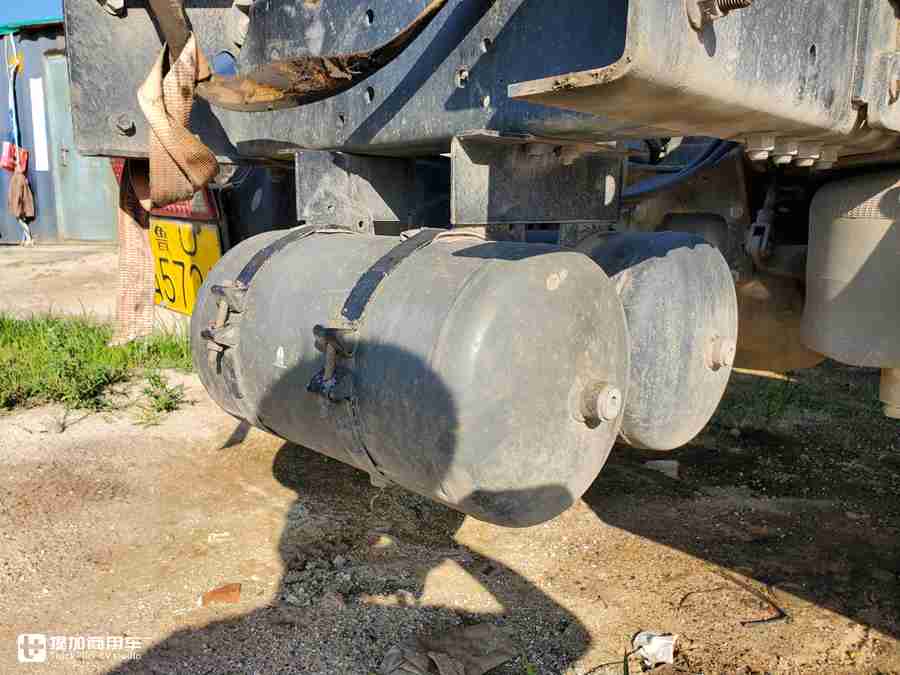 偶遇香港进口卡车,德龙f3000和f3000加强版的区别