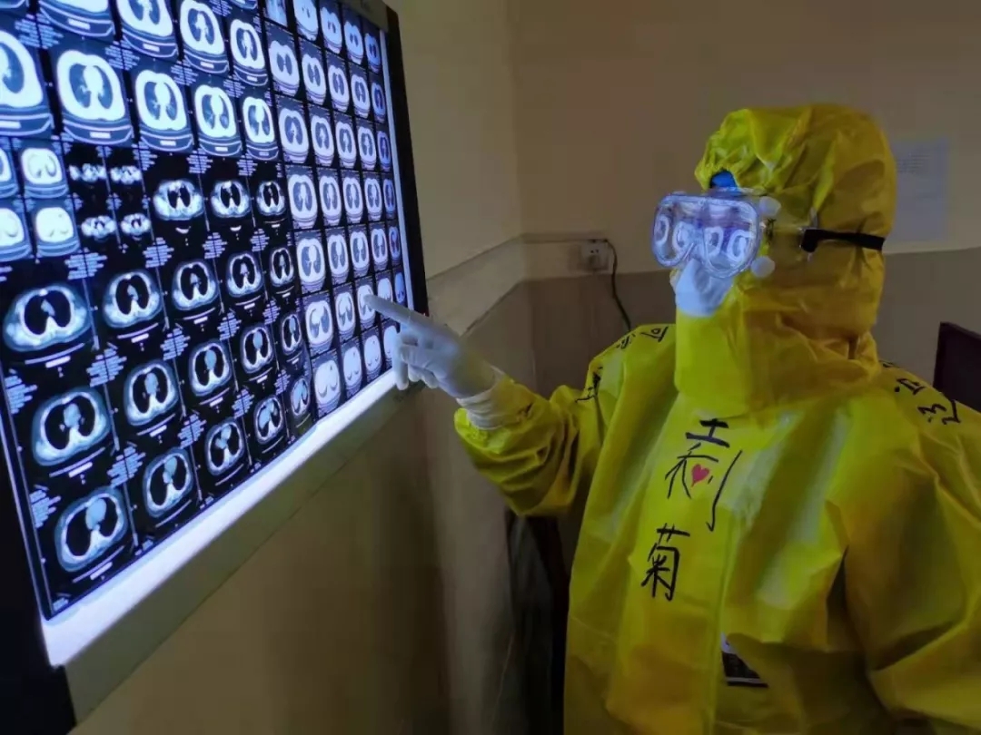呼吸内科前线与后方,致敬前线医疗工笔者