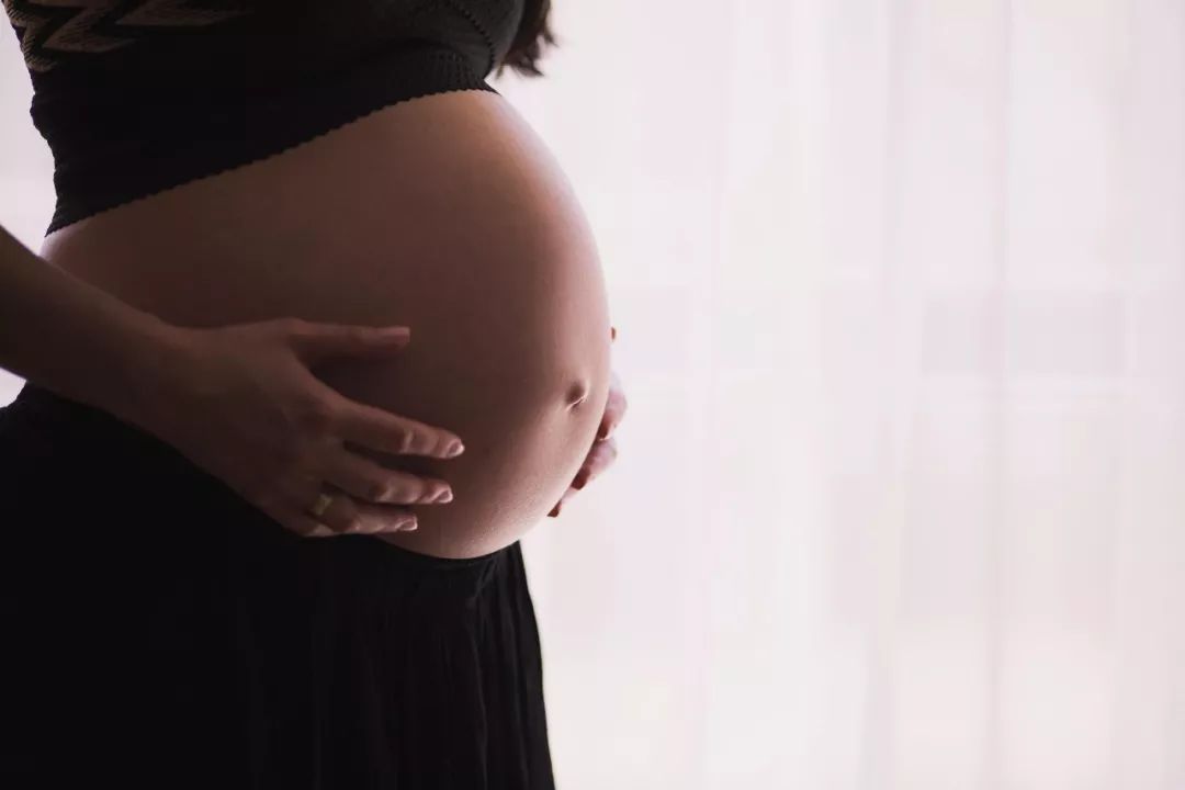 80后再婚妈妈“赌上性命”也要保住肚里的孩子，最后......