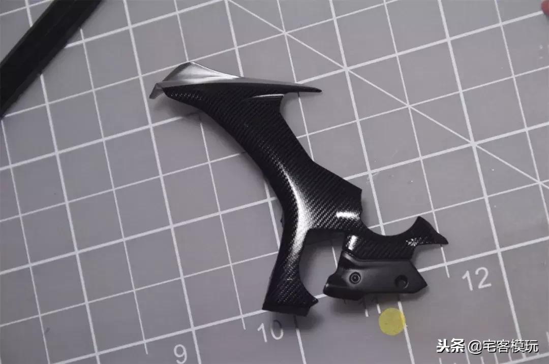 模型制作范例：田宫1:12雅马哈YZF-R1M,14133制作过程