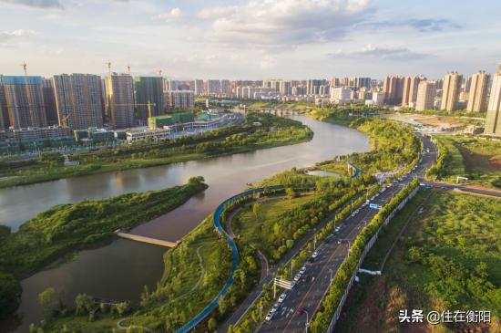 300亿，陆家新区变成什么样了？