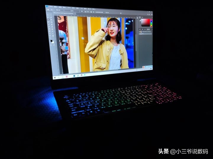 荣耀猎人游戏本v700是高色域的吗,荣耀猎人游戏本v700游戏实测