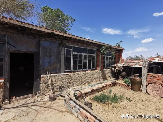 锦州96岁老人独居荒村，靠发电机生活，至今耳不聋，眼不花