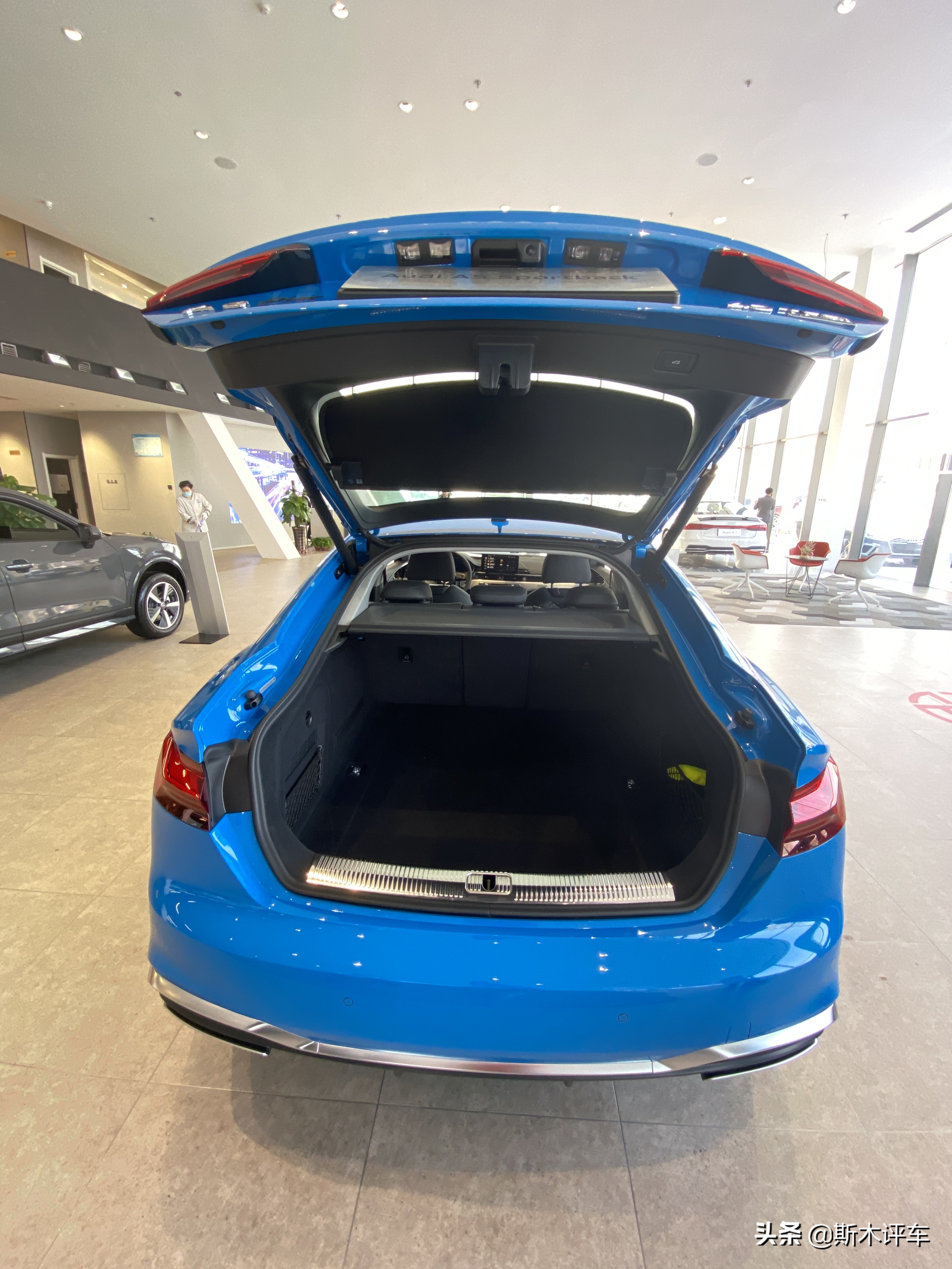 试驾奥迪a5sportback,奥迪a5底盘容易磕碰