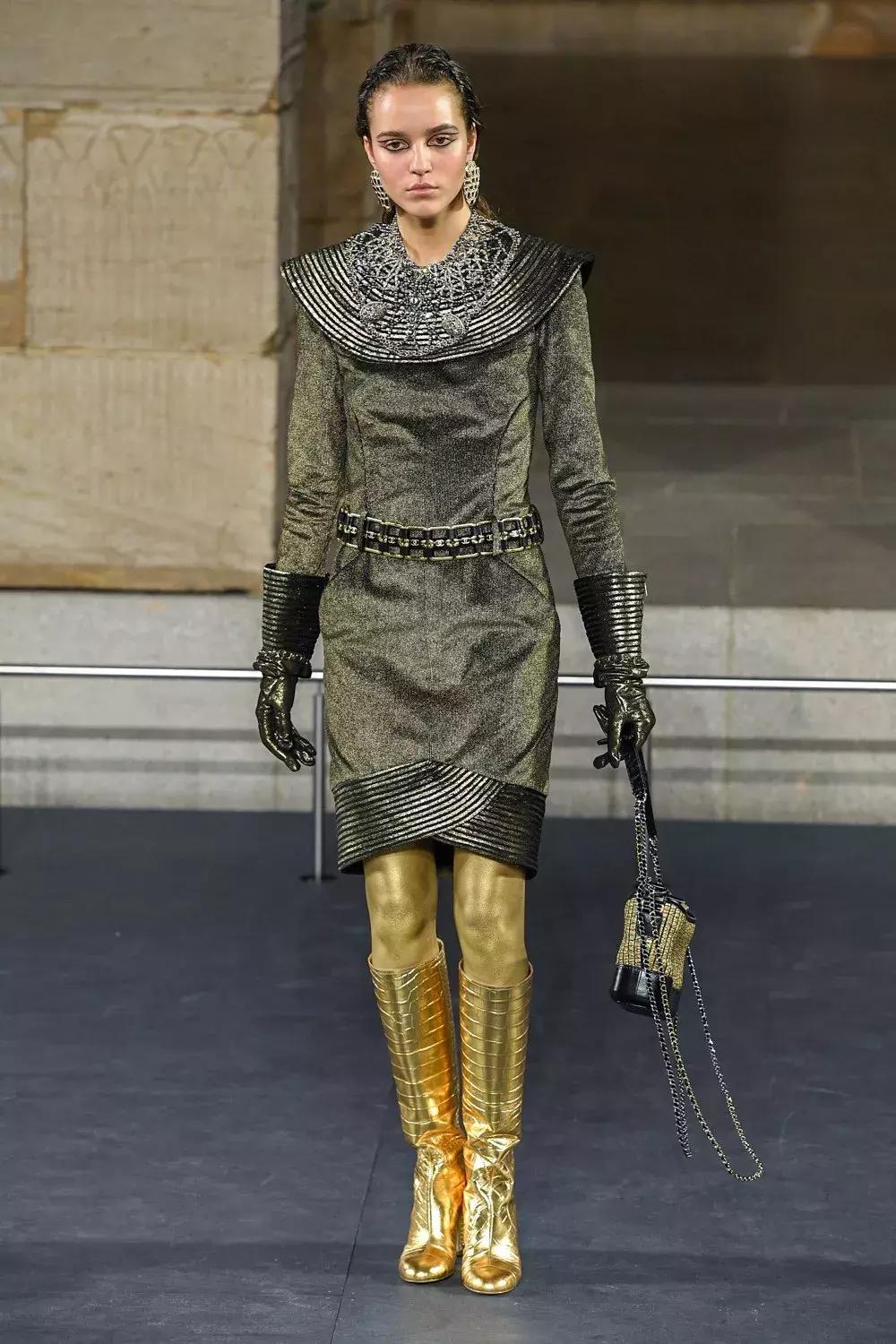 chanel这衣服贵吗,有钱有品位的女生穿什么衣服