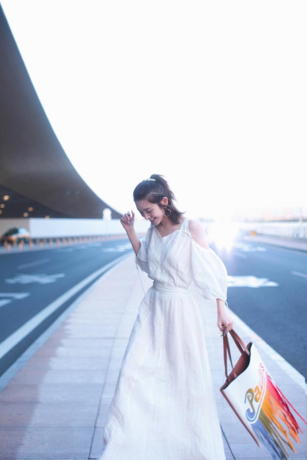 显脸小的半扎披肩发型,大脸女生适合扎怎样的半披发