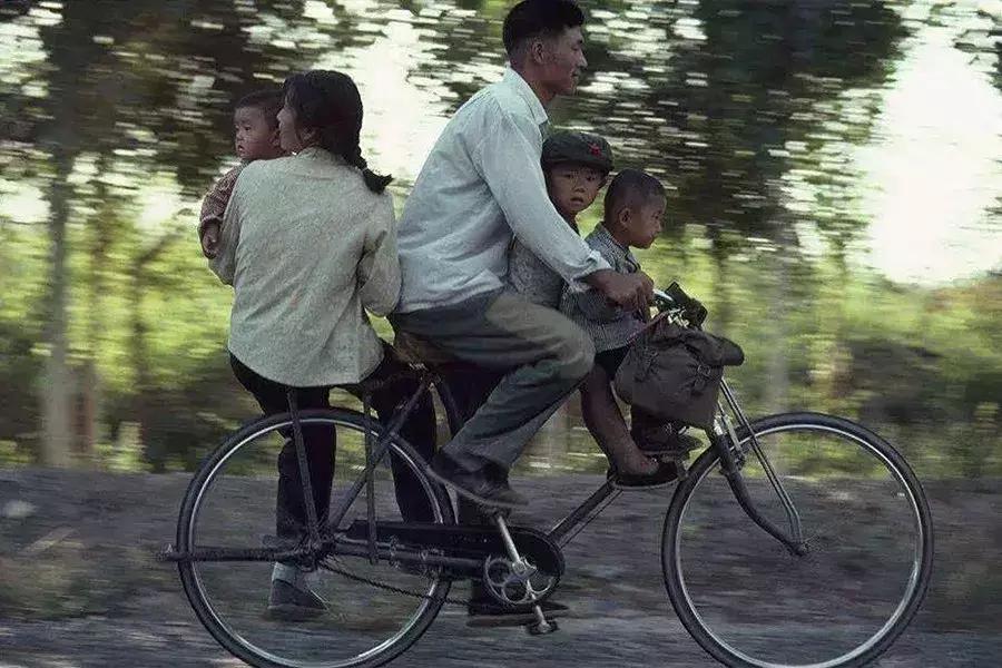 中国人为什么那么爱穿秋裤,中国人为什么喜欢戴手串