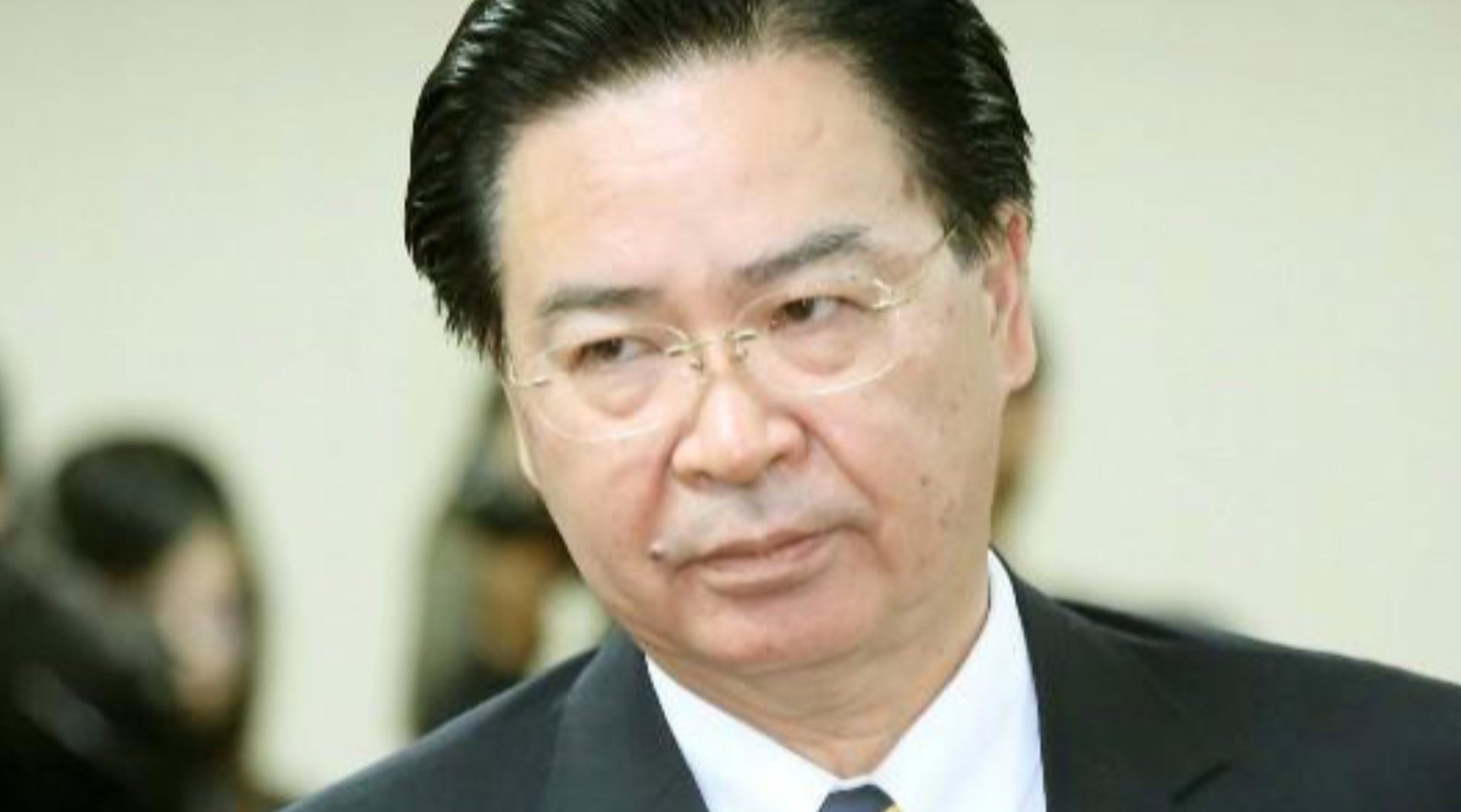 10月21日，捷克要对台军售？台退将称大陆没扰台，美放话阻止统一