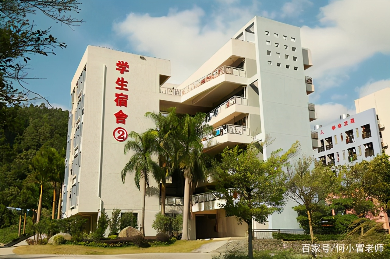 广州市黄埔技校一年学费多少钱,广州市有护理专业的技校有哪些