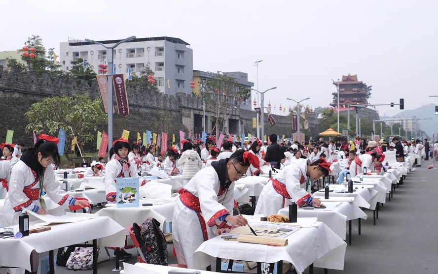 广东省医疗服务项目价格调整,怎么查肇庆市每个医院的收费标准