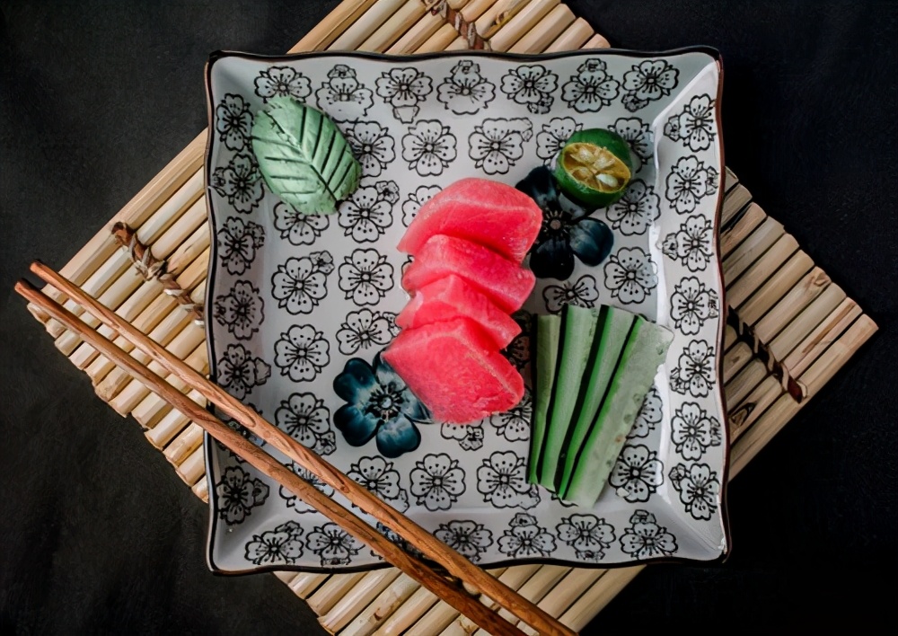 木筷子塑料筷子不锈钢筷子哪个好,木筷子竹筷子哪个更卫生