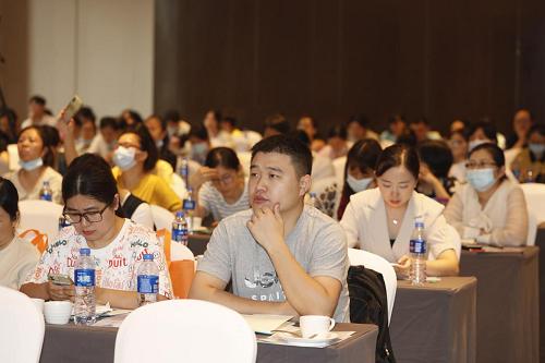 V美私密旗下医学私护新品蓓可丽亮相厦门海丝之路盆底高峰论坛会